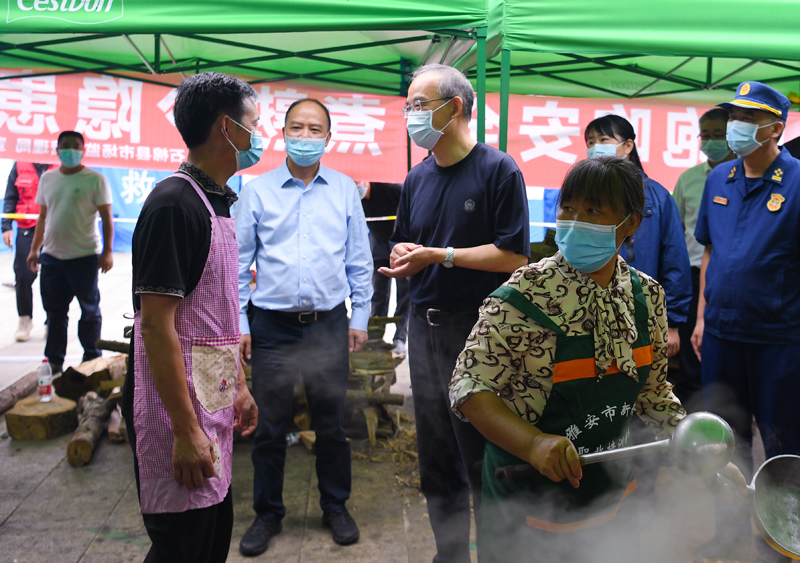 黃強赴雅安市石棉縣指導抗震救災(zāi)工作并與王祥喜會商下一步重點工作
繼續(xù)全力搶救生命加快恢復正常秩序
有序有力有效推進抗震救災(zāi)工作堅決打贏這場硬仗「相關(guān)圖片」